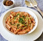 Pasta with Creamy Garlic Sauce